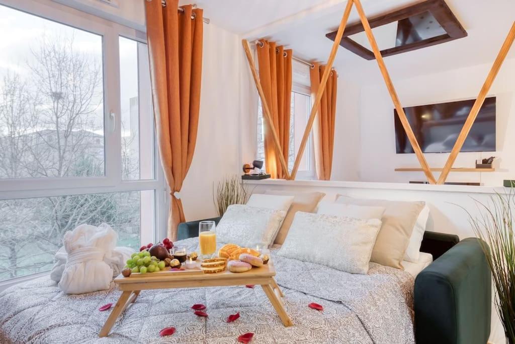 Suite Love Jacuzzi Монтеврен Экстерьер фото