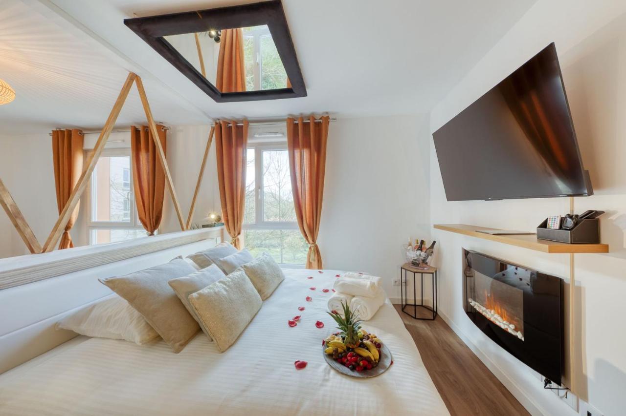 Suite Love Jacuzzi Монтеврен Экстерьер фото
