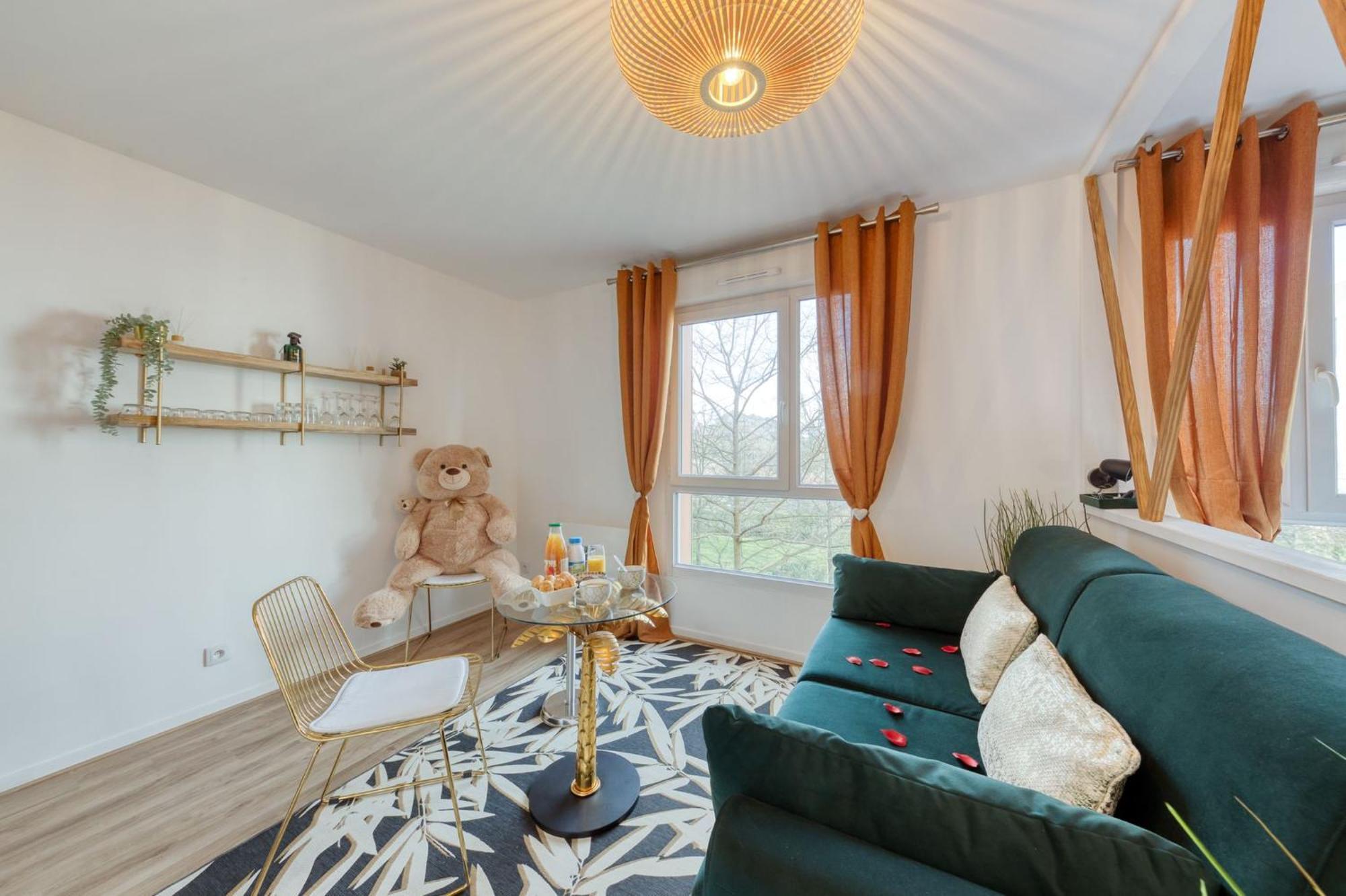 Suite Love Jacuzzi Монтеврен Экстерьер фото